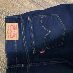 levi 711 skinny jeans size 28